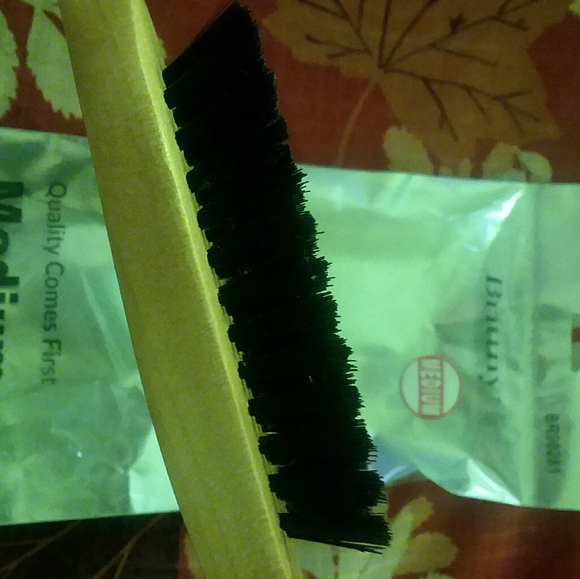 Medium soft brush - Picture 2 of 3